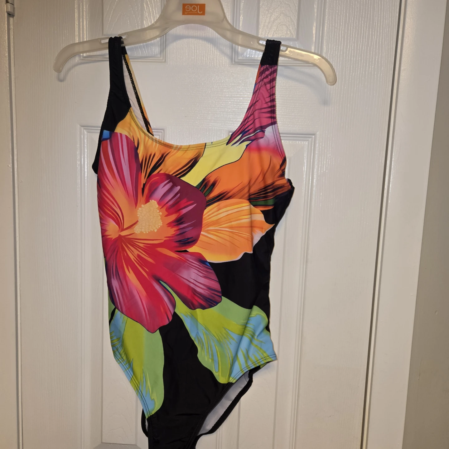 Brand New Women's One-Piece Swimsuit - Floral Print Size MEDIUM