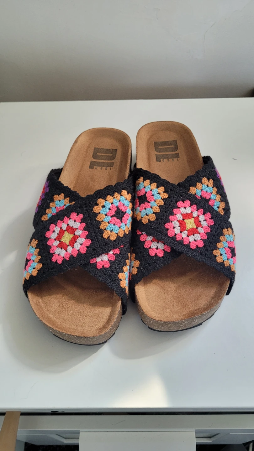 Slides with Crochet Straps Size 6 - photo 2