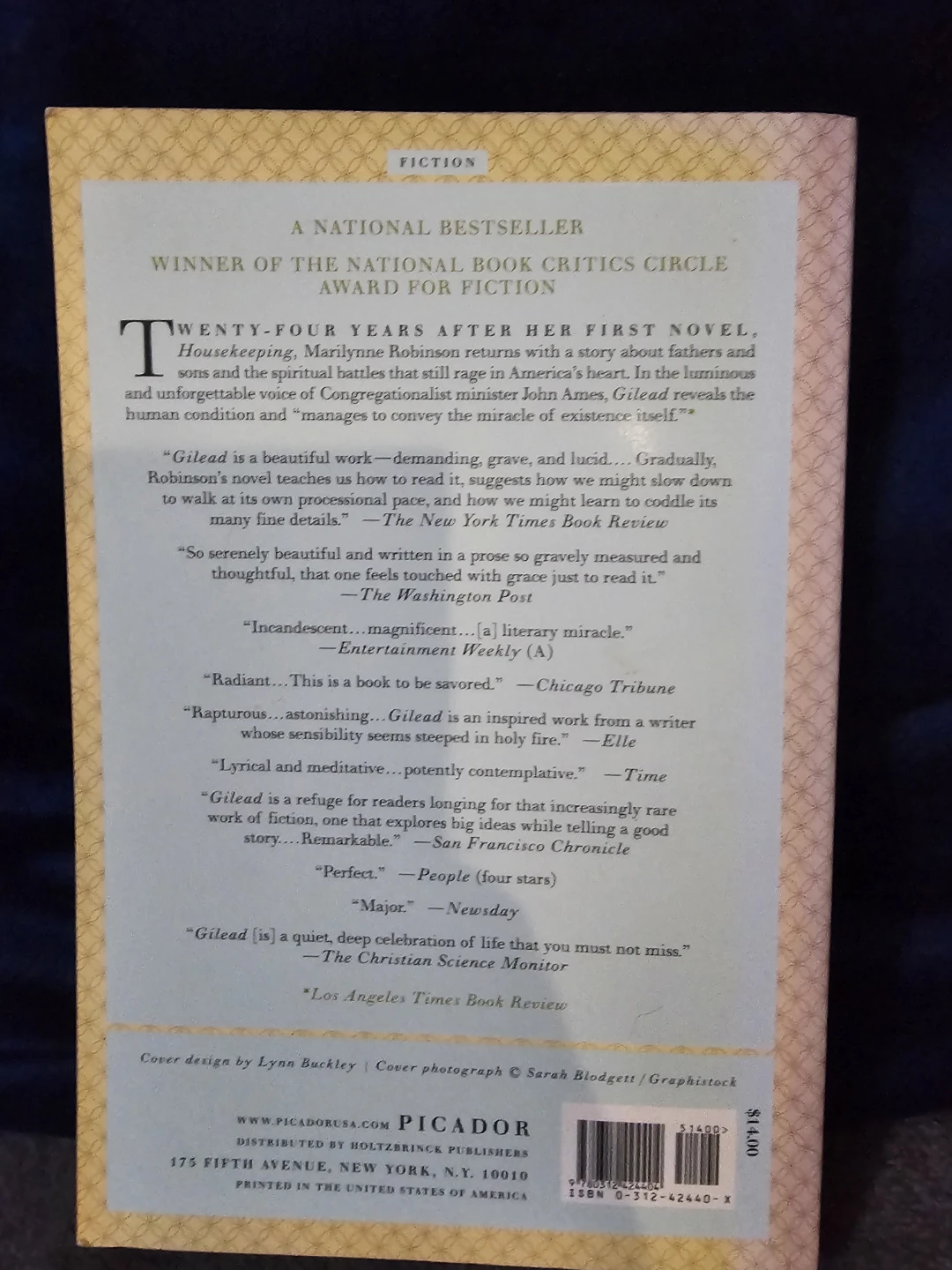 Gilead: A Novel by Marilynne Robinson (Pulitzer Prize Winner) - photo 2