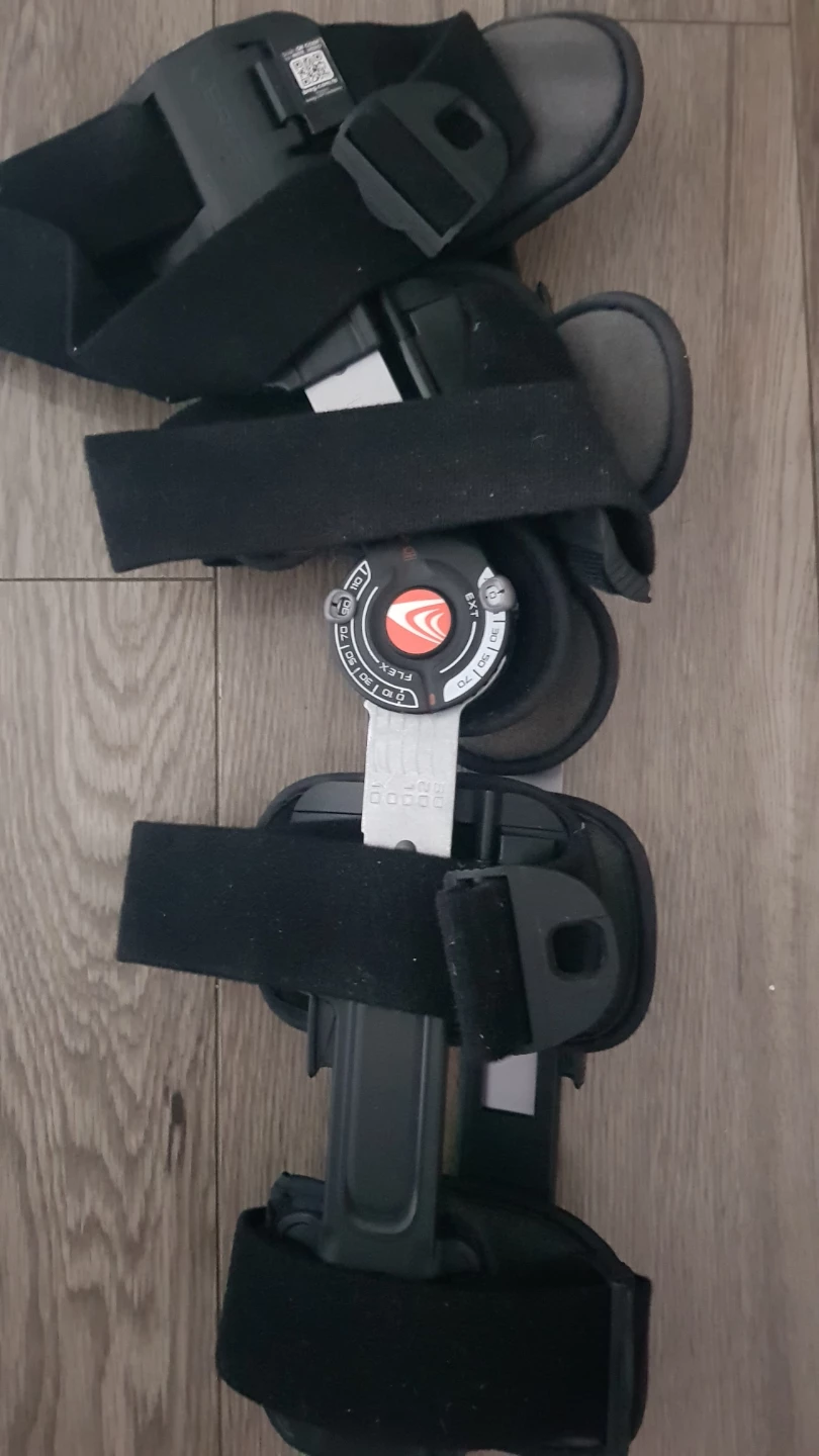 ACL post Op recovery knee brace