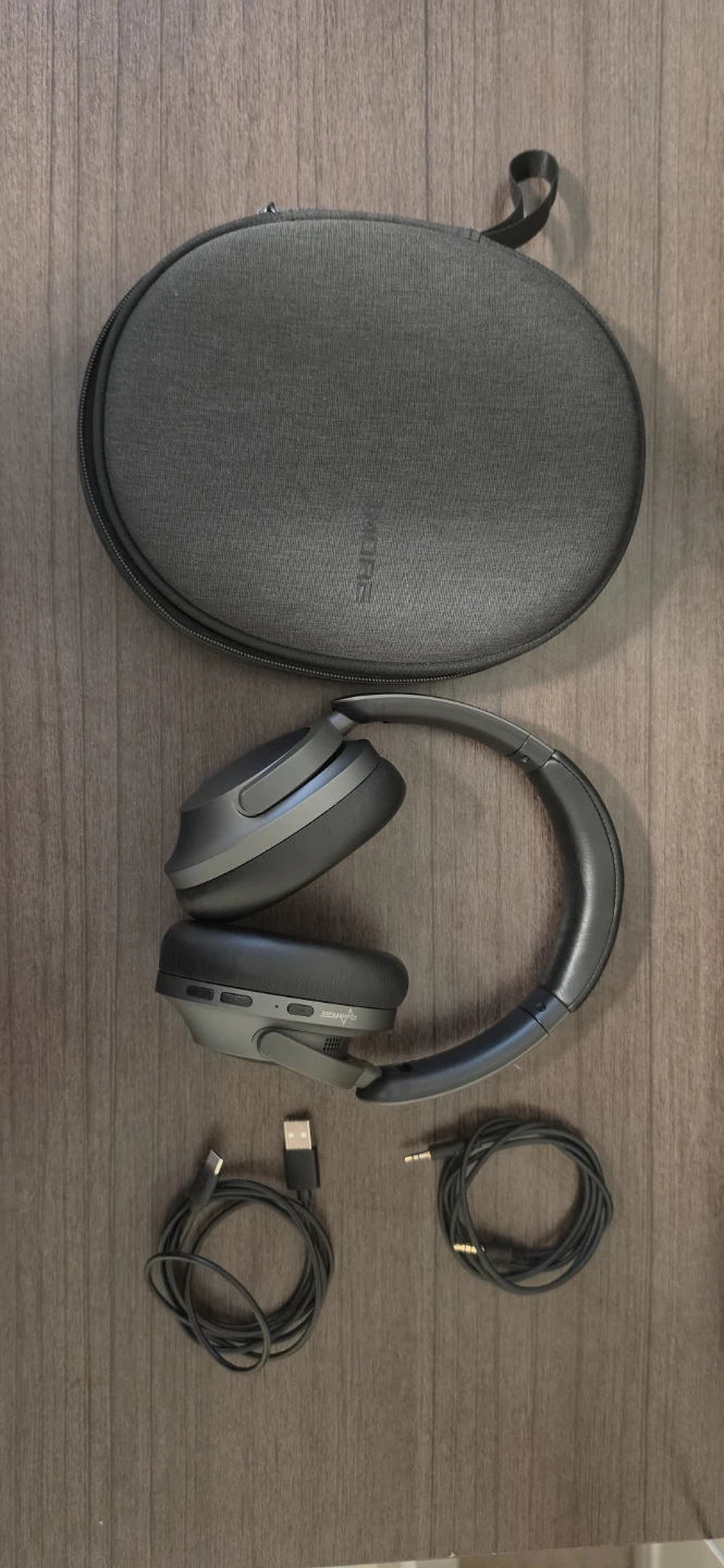 Headphones 1More