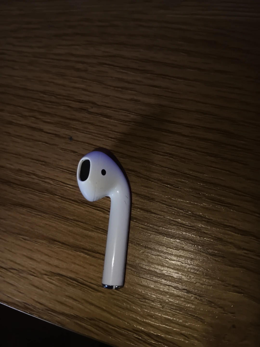 Left generation 2 Apple AirPod replacement - photo 2