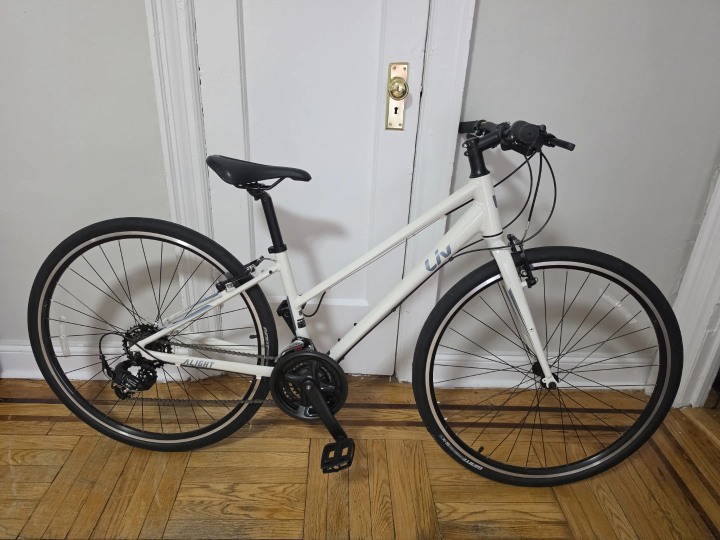 Liv Alight Women's Hybrid Bike