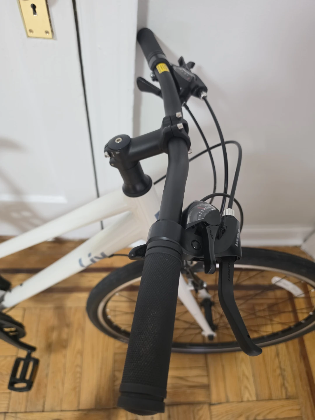 Liv Alight Women's Hybrid Bike - photo 4