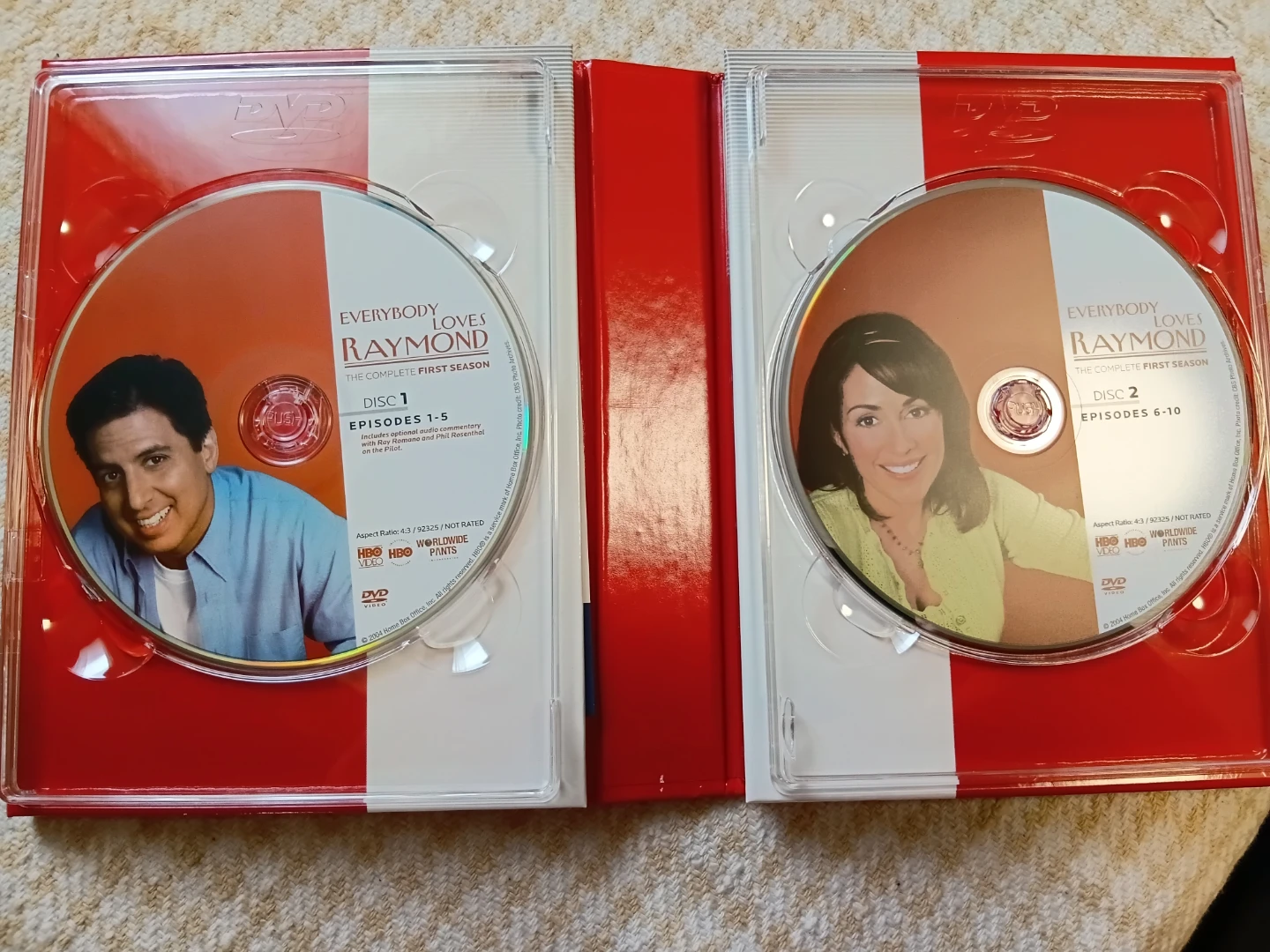 Everybody Loves Raymond: The Complete First Season DVD Set - photo 2