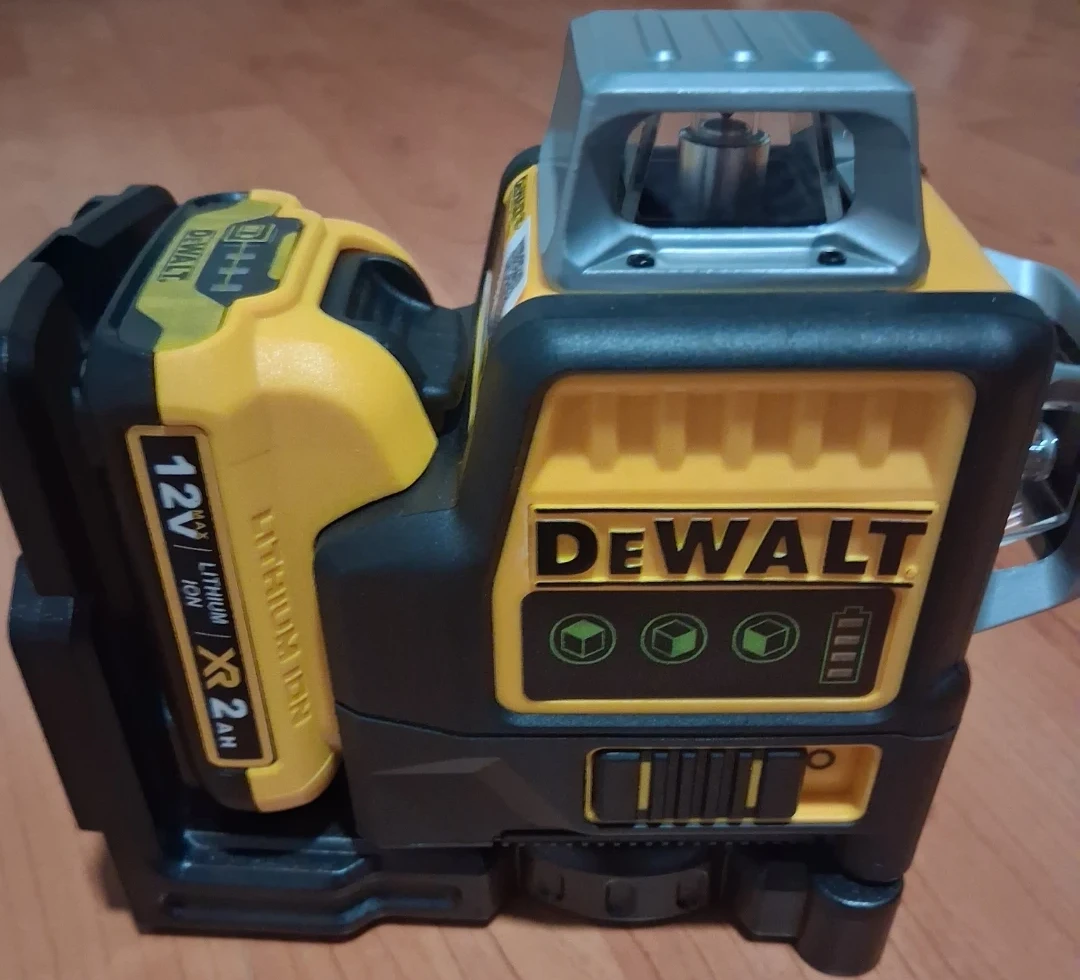 DeWalt 12V Laser Level - photo 3