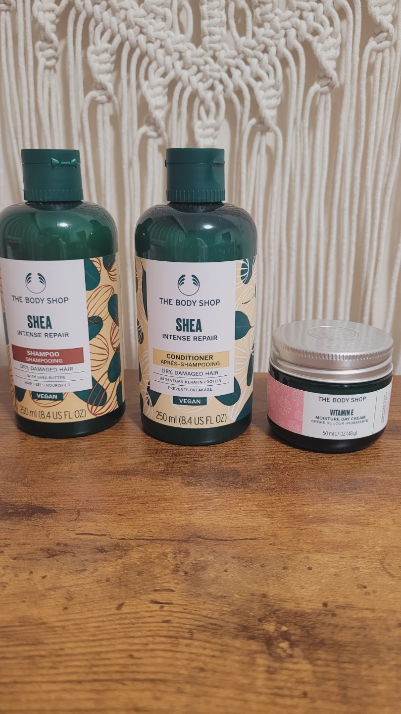 The Body Shop Hair & Skincare Bundle