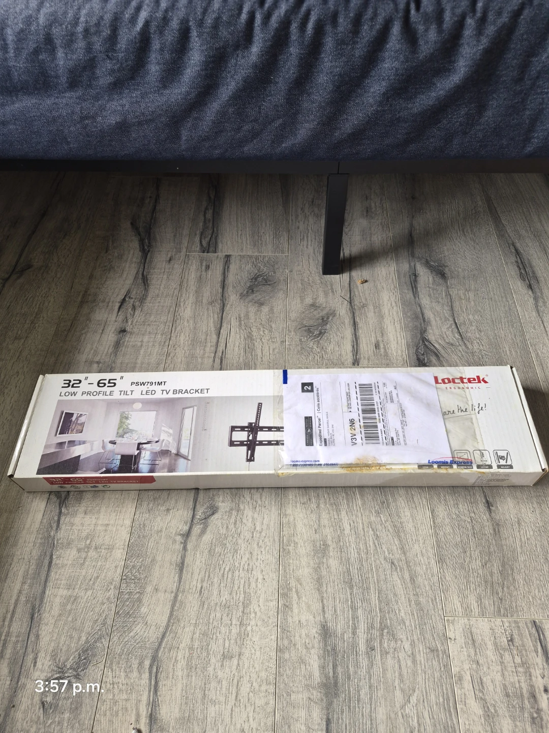 Loctek PSW791MT Low Profile Tilt TV Bracket for 32"-65" TVs