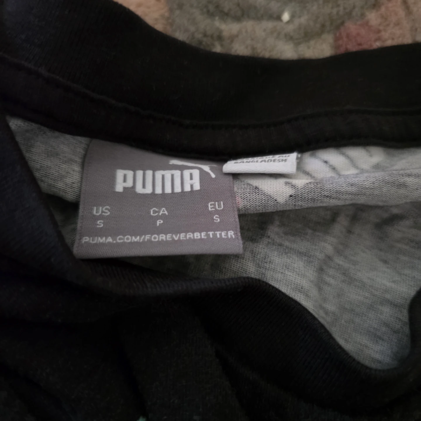 Puma T-Shirt - Black with Logo Print - Size S - photo 3