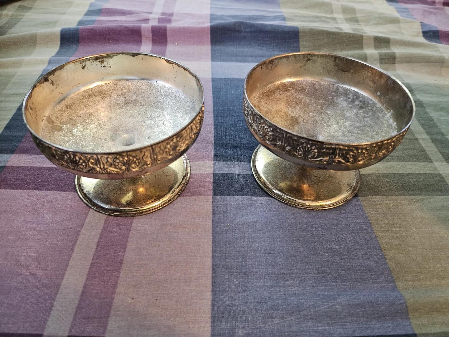 Set of 2 Decorative Pedestal Bowls - photo 4