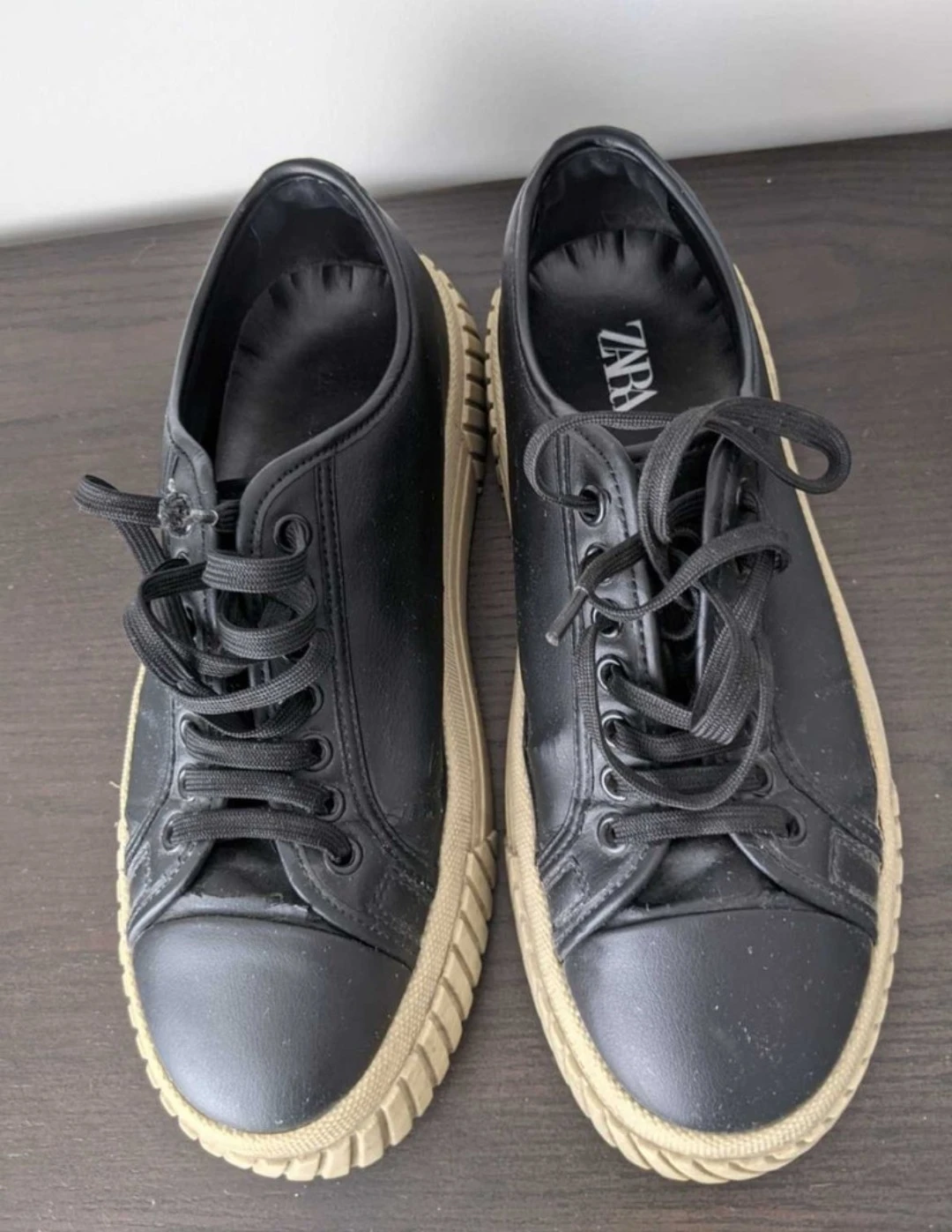 Zara Black Low-Top Sneakers