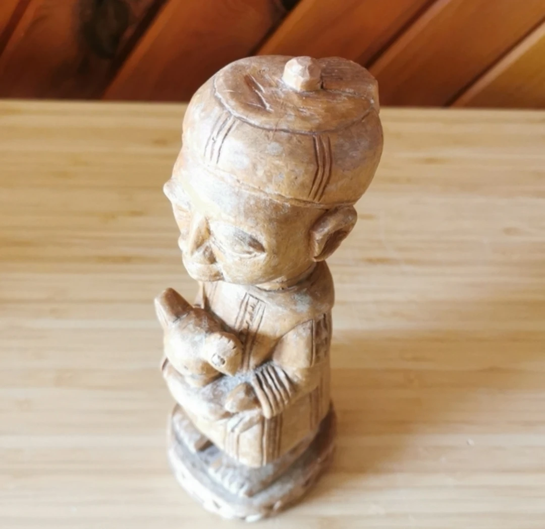 Vintage Hand Carved African Wood Figure Holding Bird Sculpture - photo 5