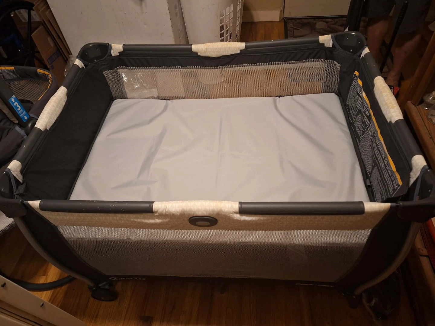 Graco Pack 'n Play Portable Playard - photo 5