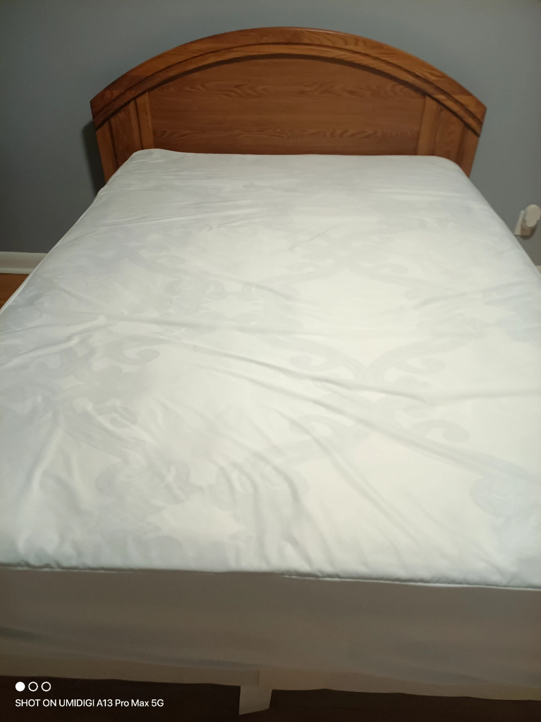 Wooden Headboard and Bed Frame with mattress - photo 2