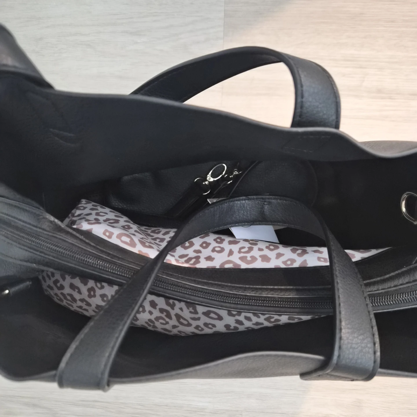 Black Faux Leather Tote Bag with Shoulder Strap - photo 3