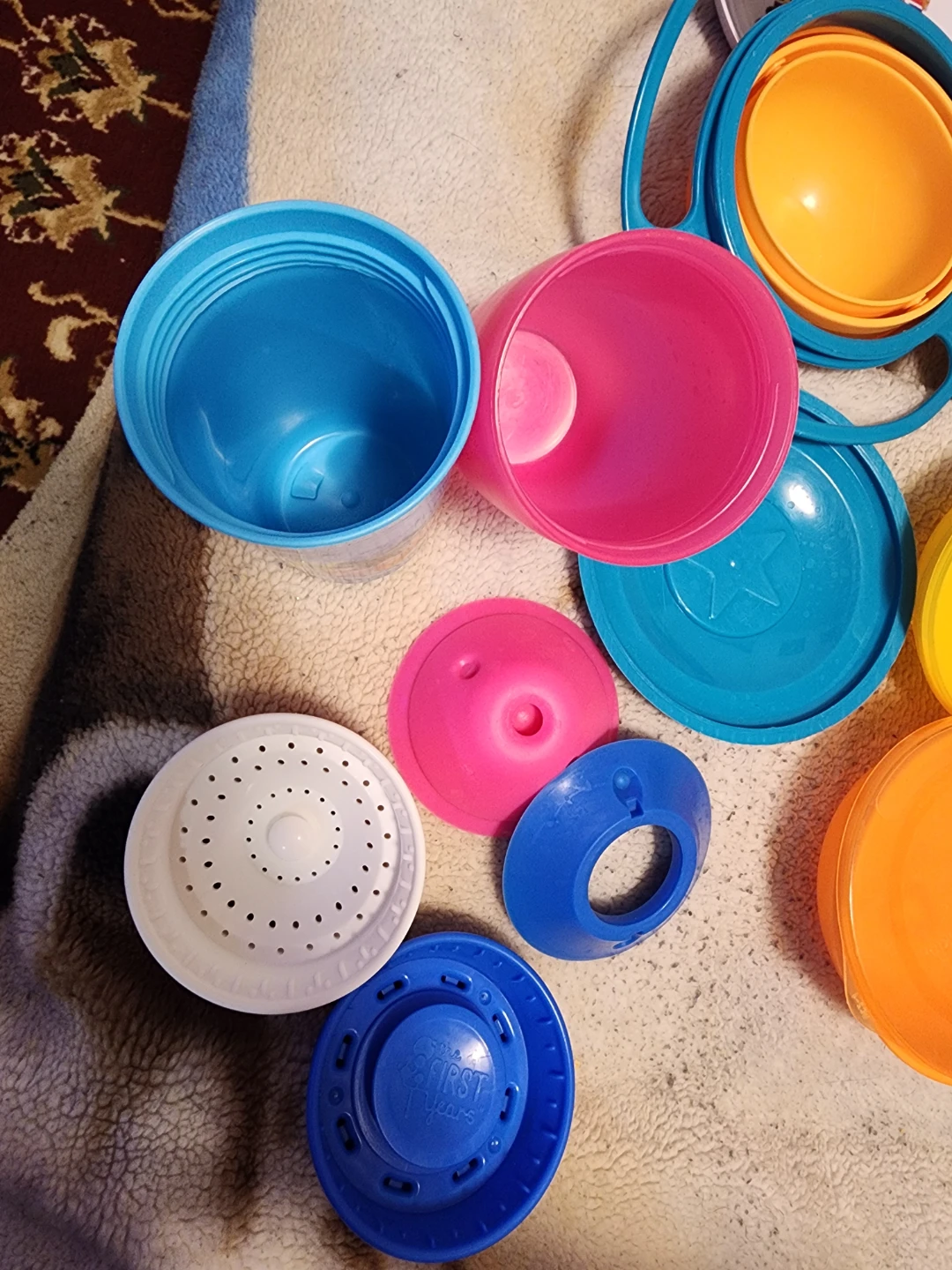 Baby/Toddler bowls with lids and 2 sipping cups - photo 3