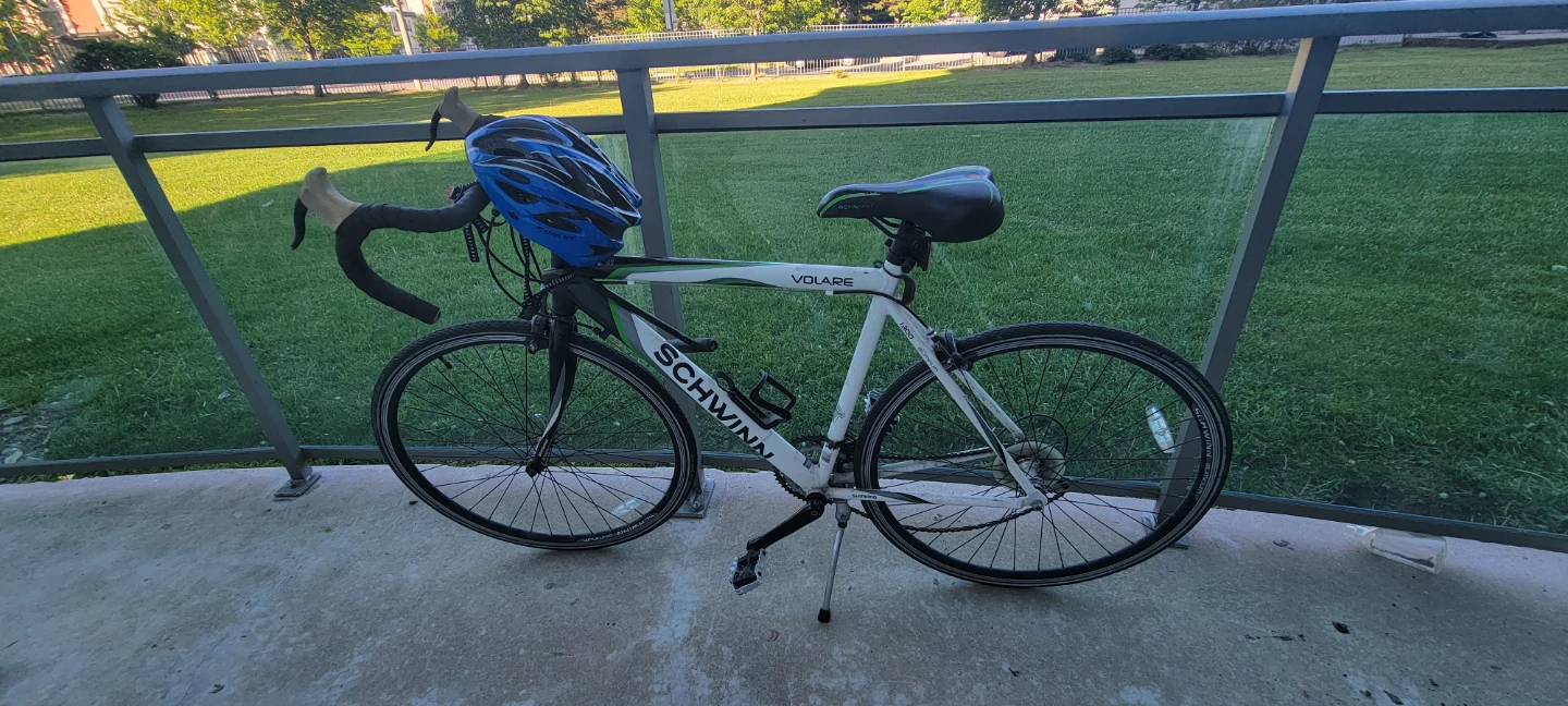 21 inch Road Bike with Helmet,Air Pump,Lock