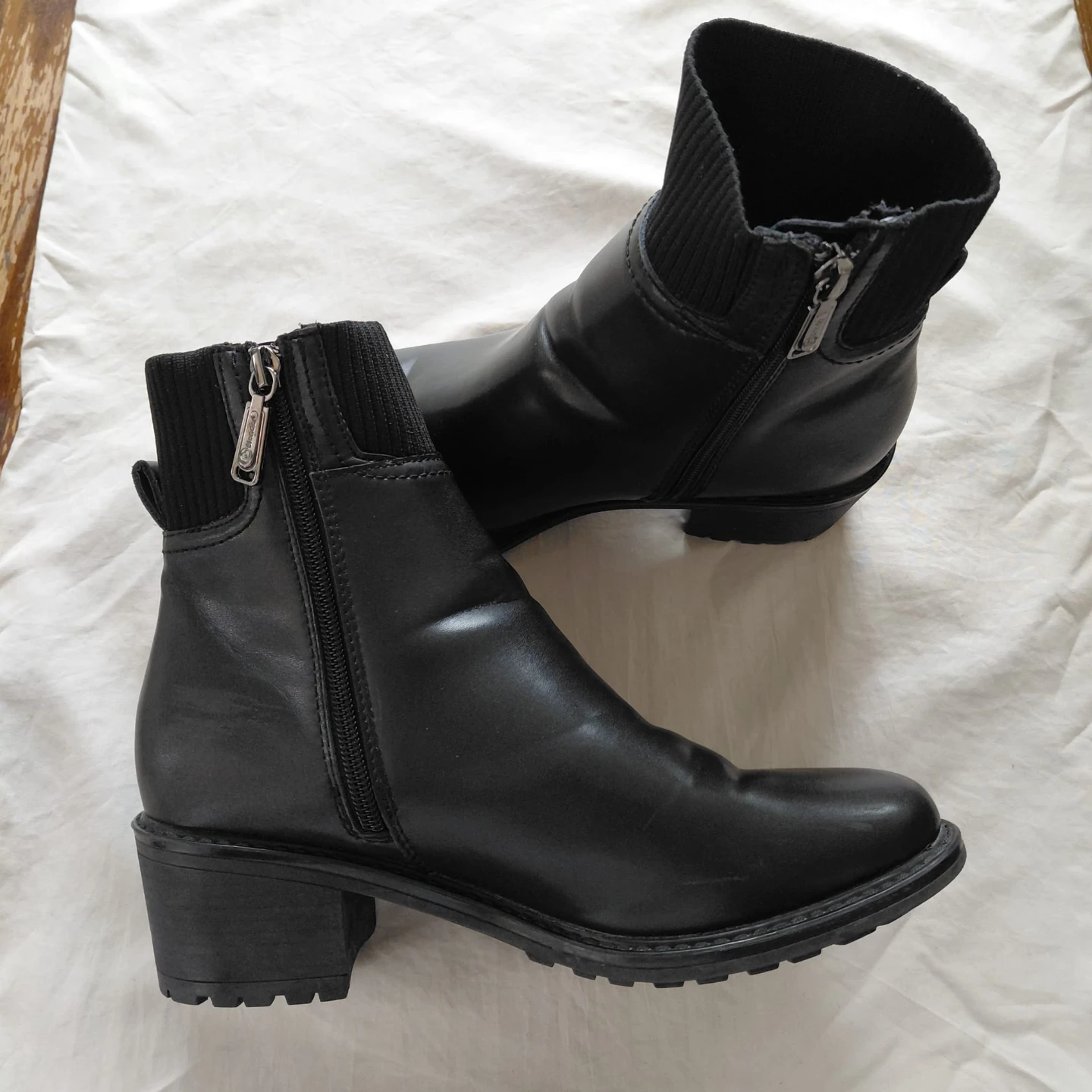 Black Ankle Boots - photo 2