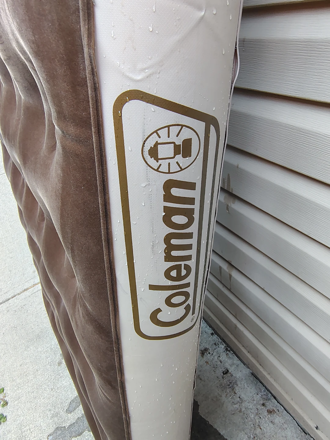 Coleman Air Mattresses & Pump - photo 4