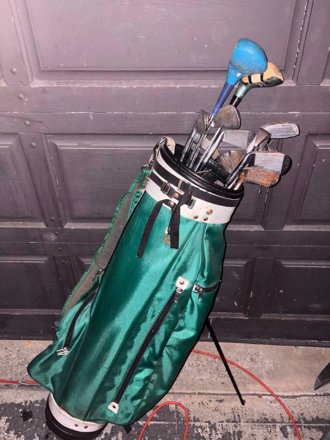 Green Golf Bag with Clubs