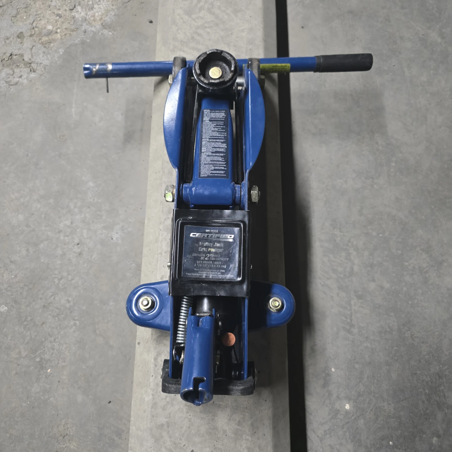 CERTIFIED 2 Ton Trolley Jack
