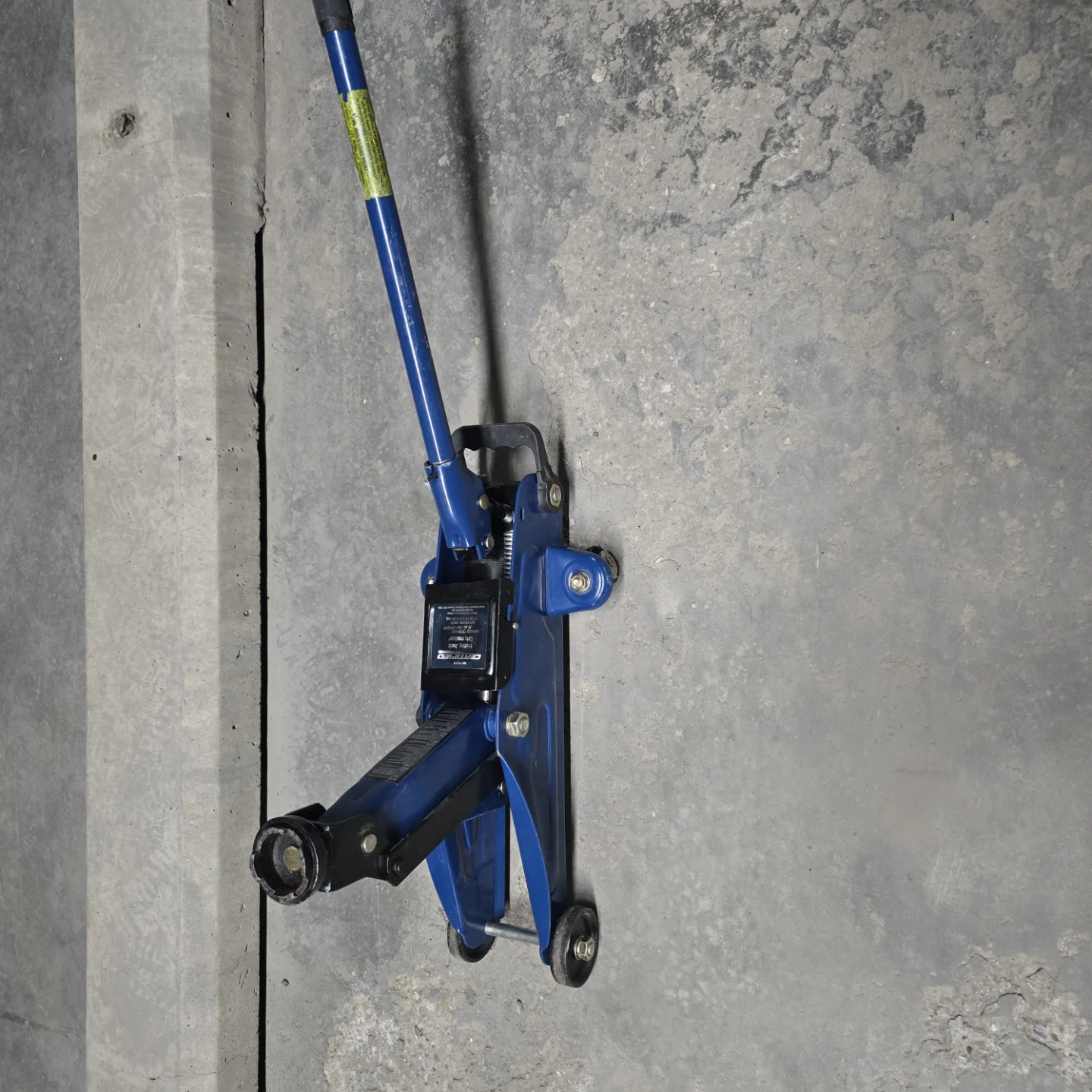 CERTIFIED 2 Ton Trolley Jack - photo 5