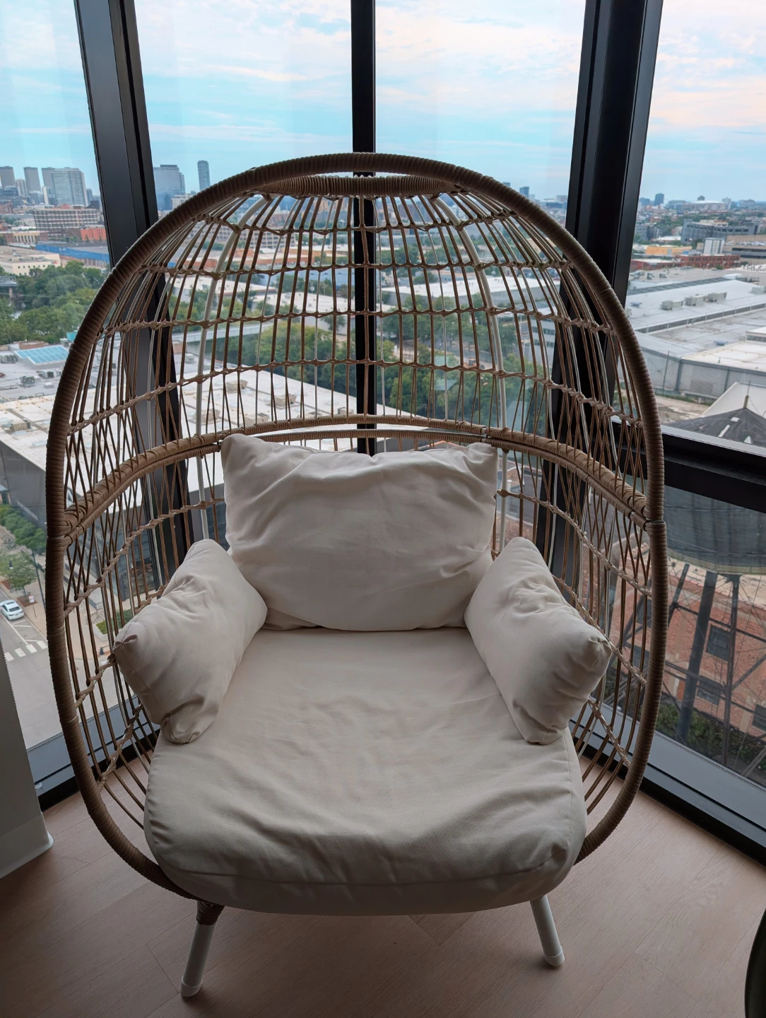 ✨ Outdoor Southport Opalhouse Egg (Only used indoors!)✨