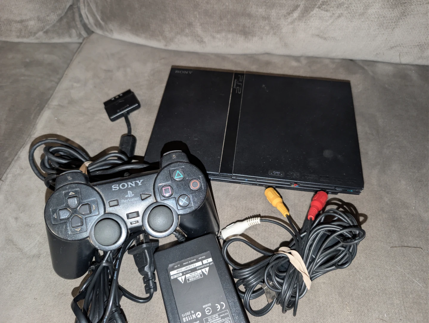 Sony PlayStation 2 slim AS-IS slight defect (Broken controller)
