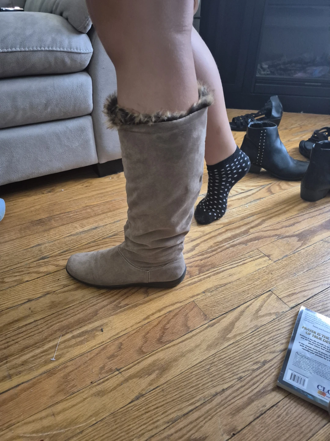 Women's Tall Suede Boots with Fur Trim...size 9 - photo 2