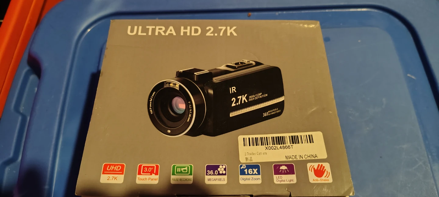 ULTRA HD 2.7K Digital Video Camera with External Microphone