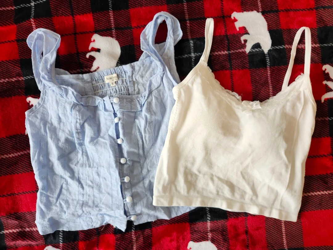Set of 2 tops