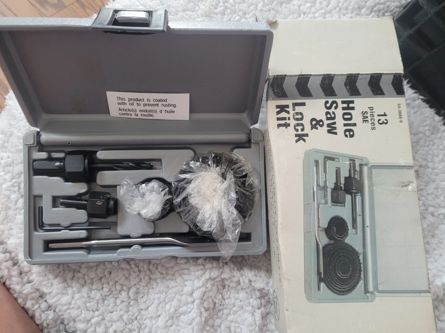 13 Piece Hole Saw & Lock Kit