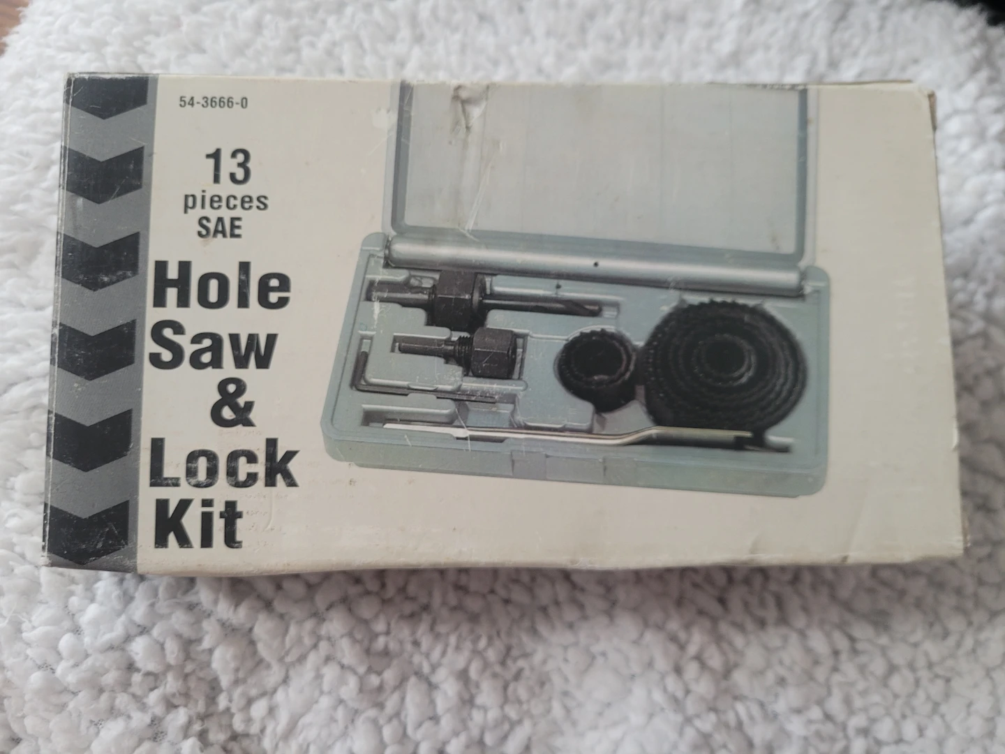 13 Piece Hole Saw & Lock Kit - photo 3