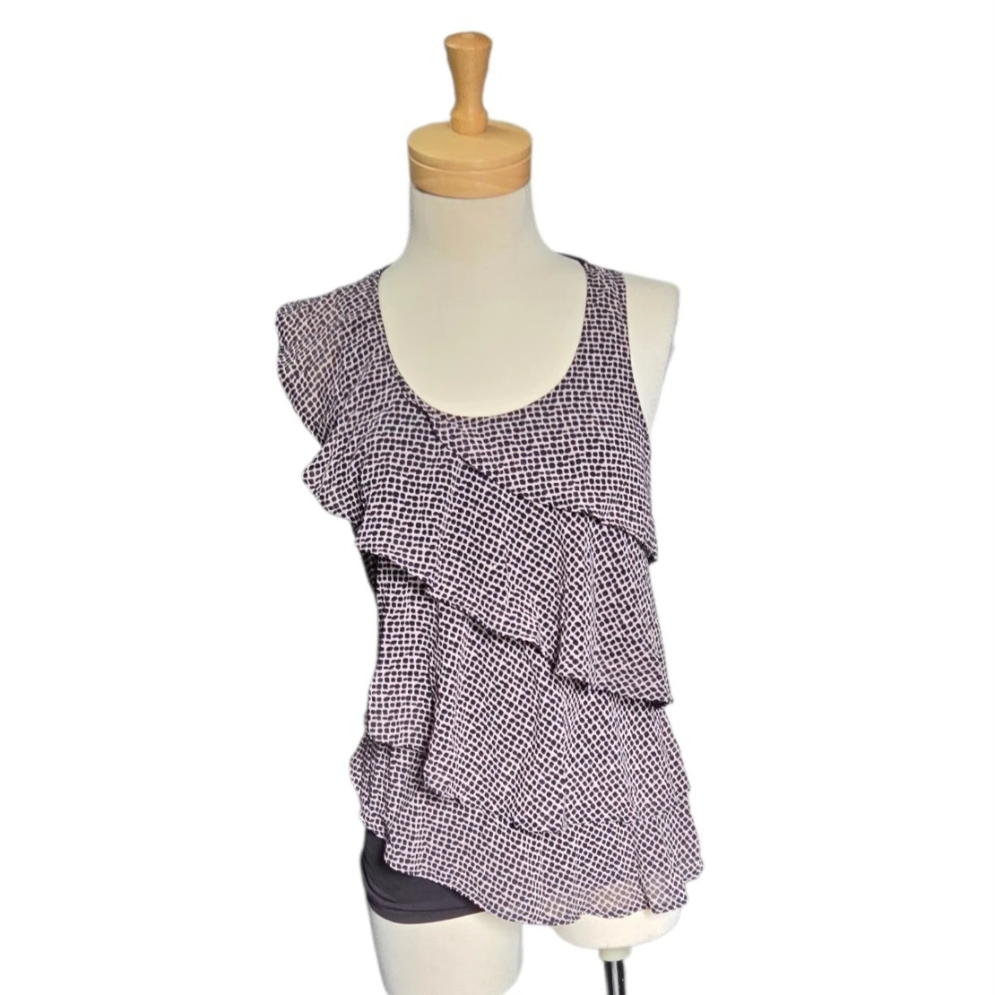 Ricki's Women's Sleeveless Ruffle Tank Top