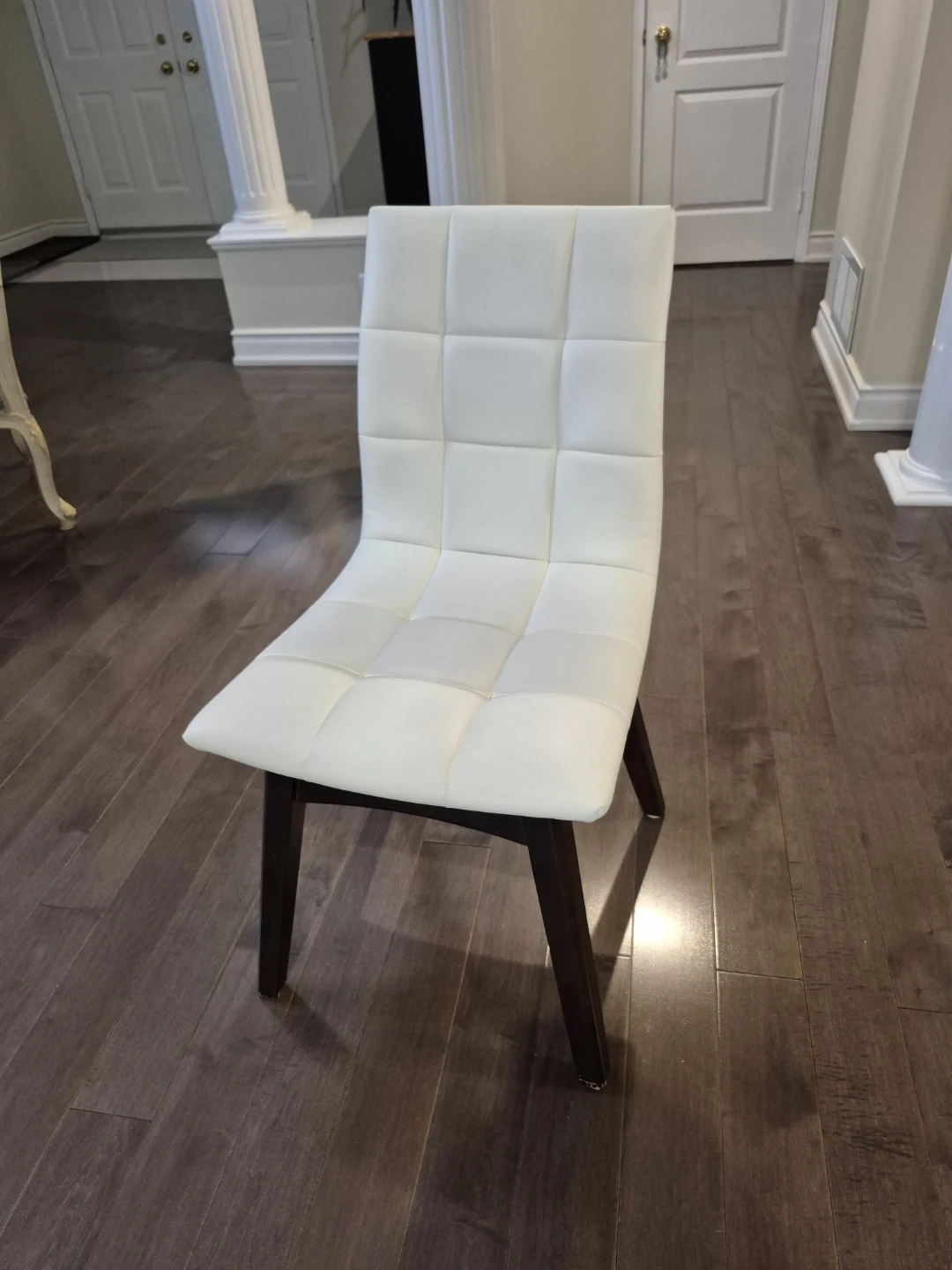 Chair - photo 3