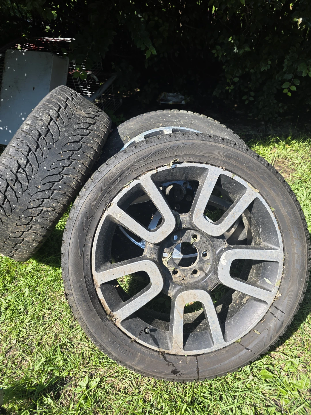 Set of 4 Winter Tires on Rims - photo 4