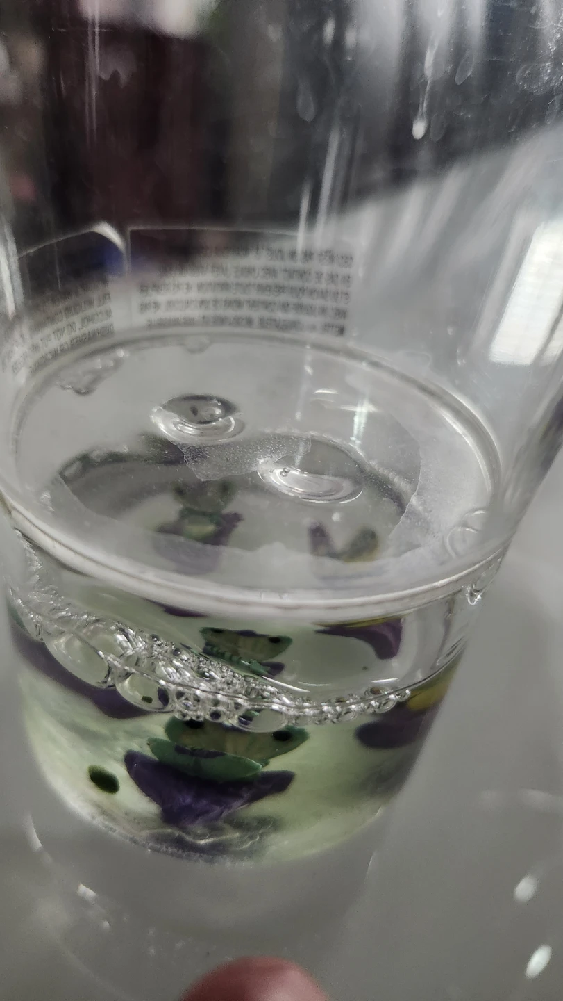 Clear Plastic Bathroom cups with Decorative Frogs - photo 4