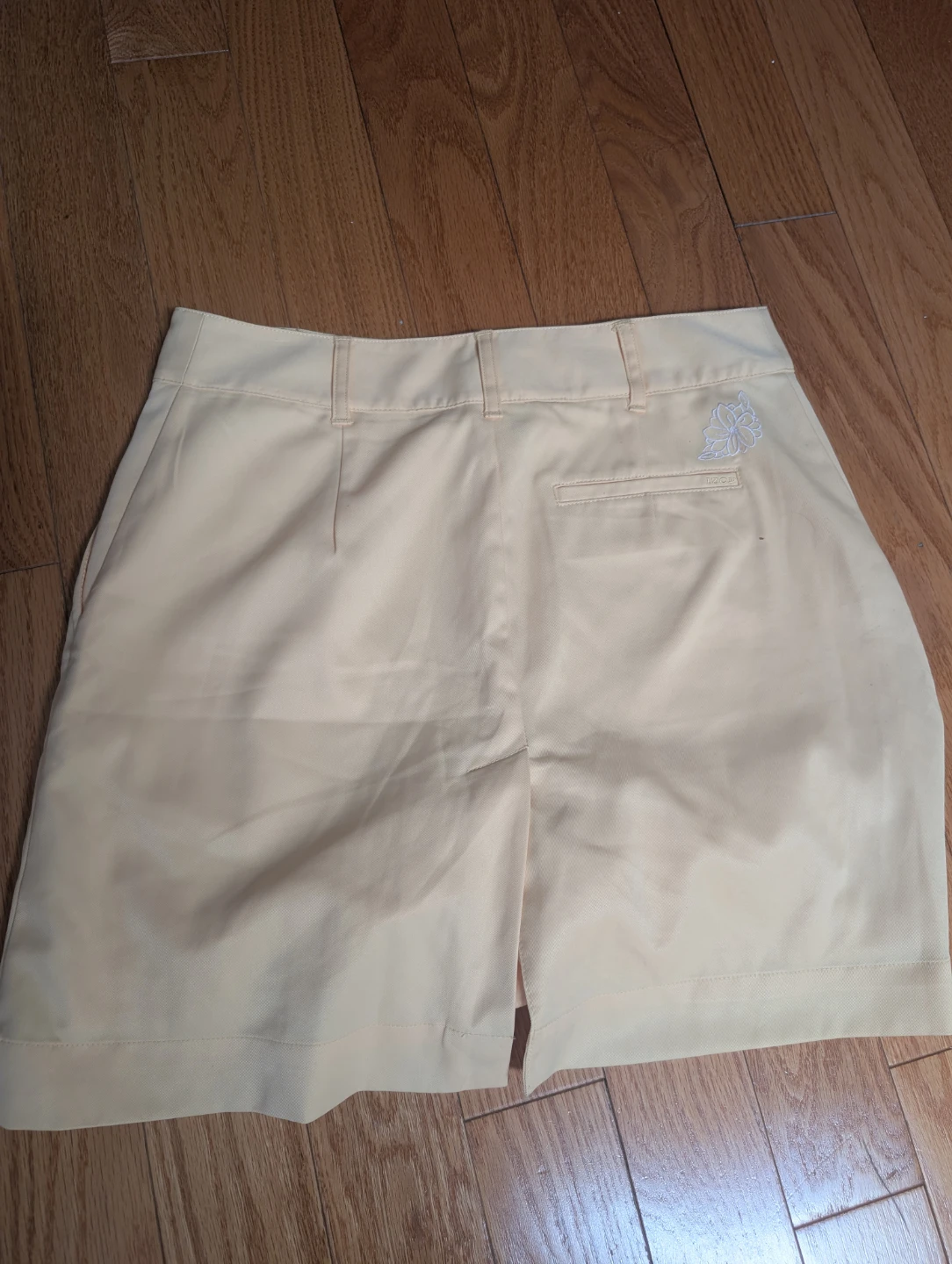 Women's IZOD Yellow Skort with Floral Embroidery - photo 2