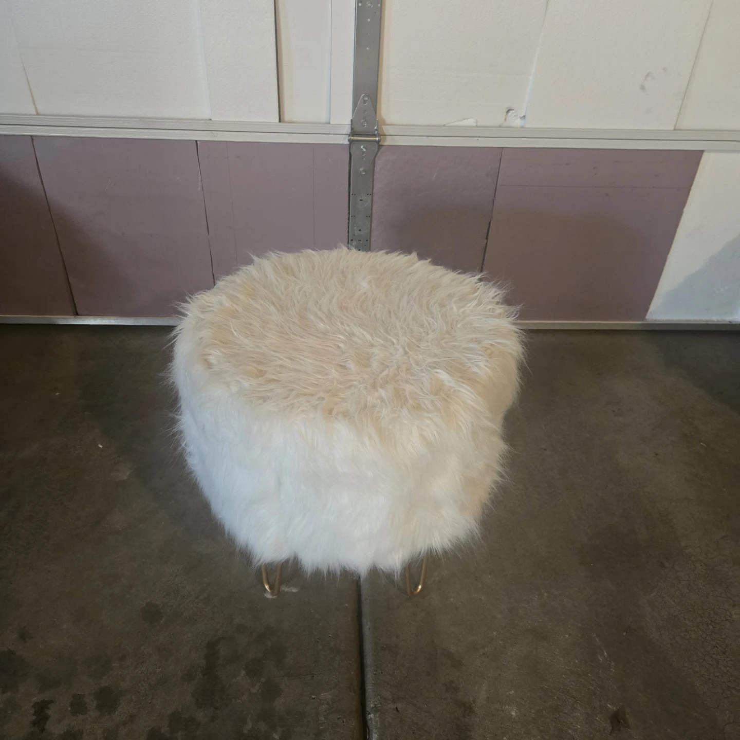 Fluffy Round Ottoman