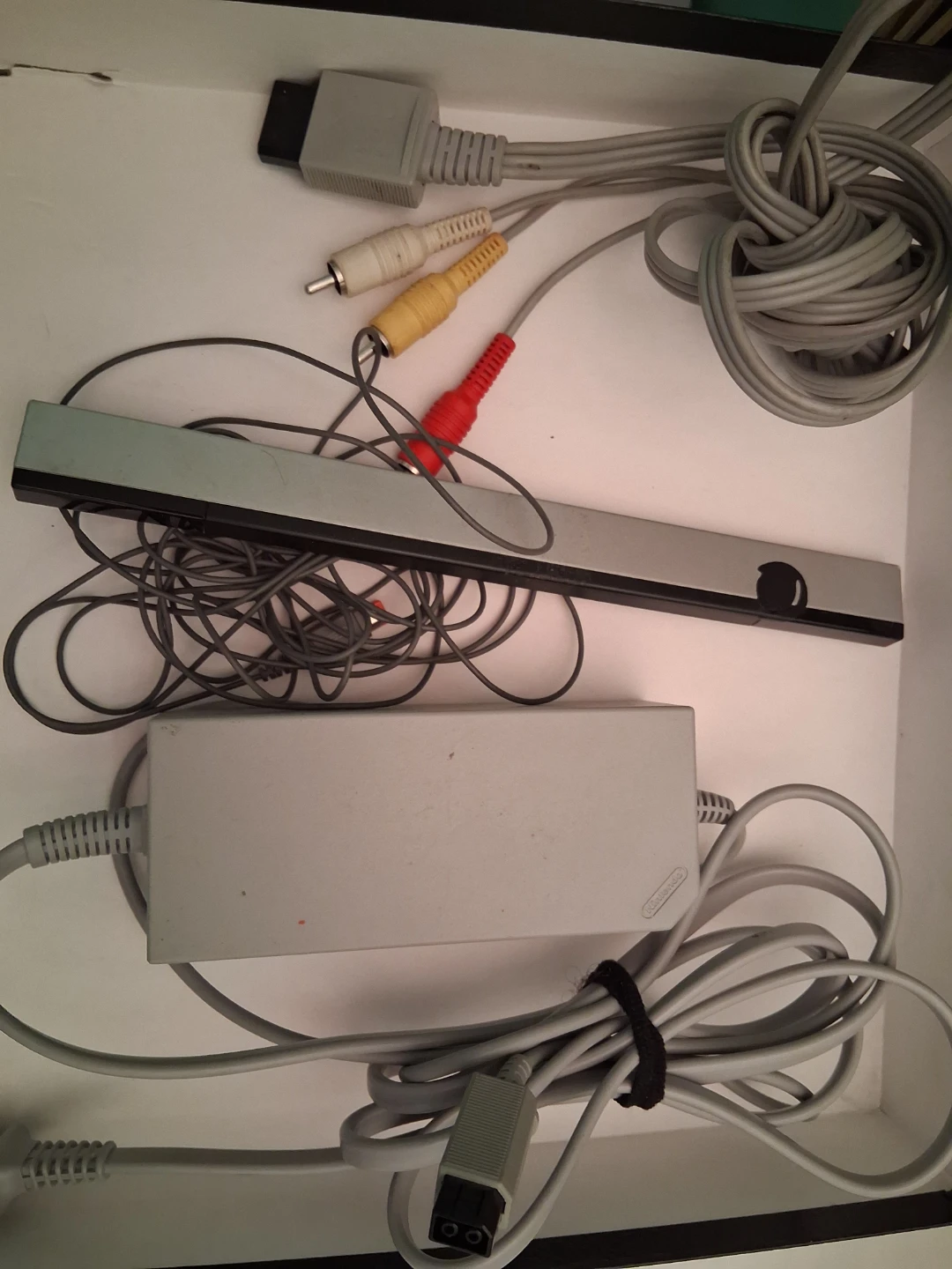Wii console plus accessories and 10 games - photo 2