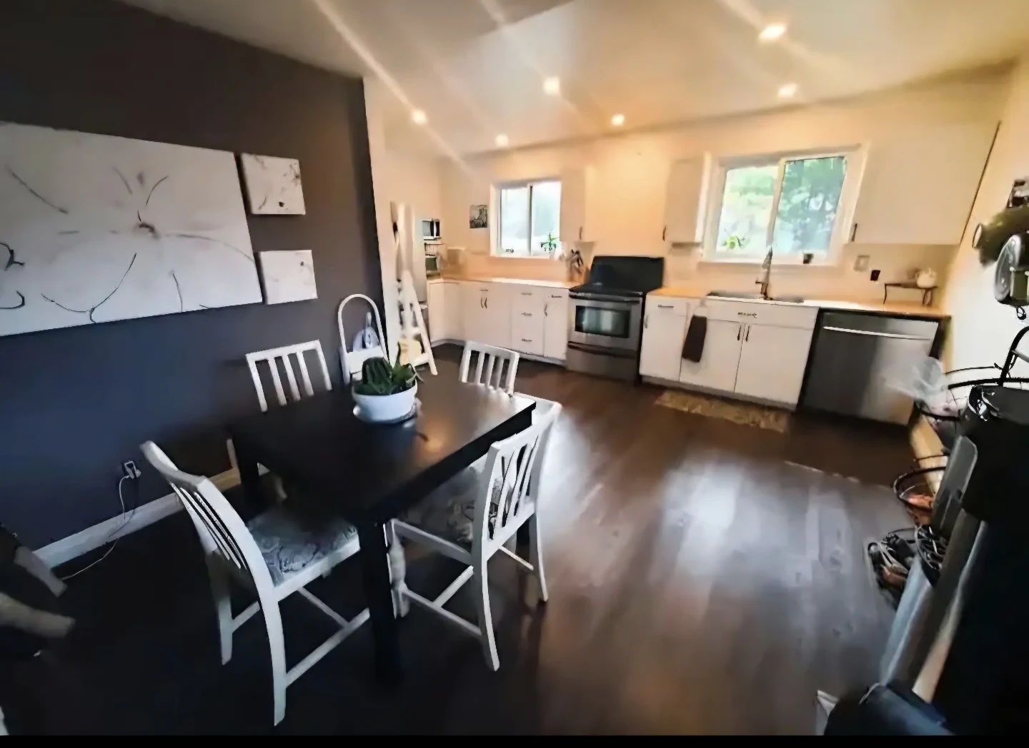 Peaceful Home Share | Beautiful North Burlington Home |