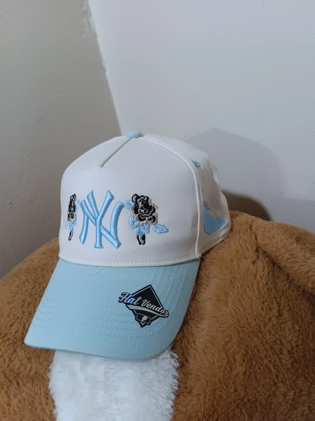 New York Yankees "NY" Logo Baseball Cap - White/Blue