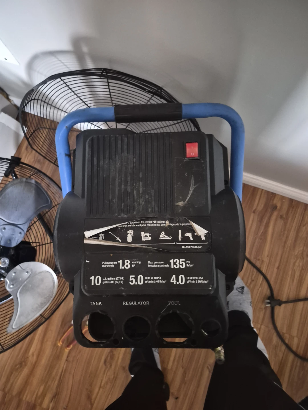 Mastercraft 10 Gallon Air Compressor - photo 2