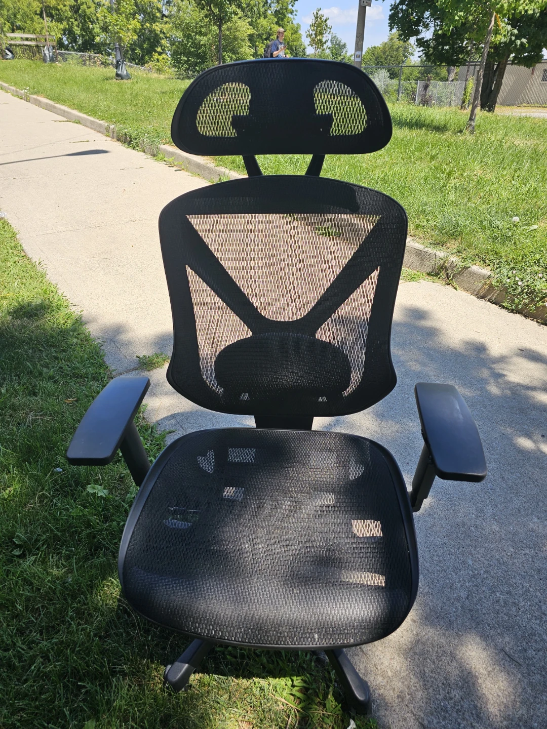 Black Mesh Office Chair with Headrest