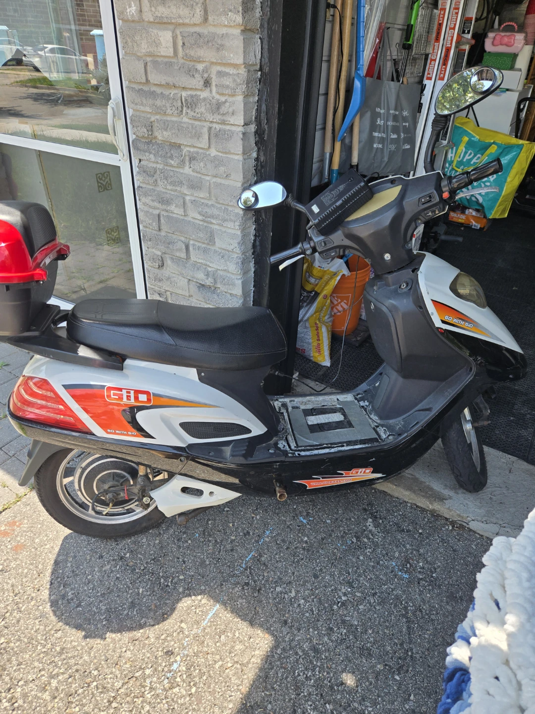 GIO Electric Scooter