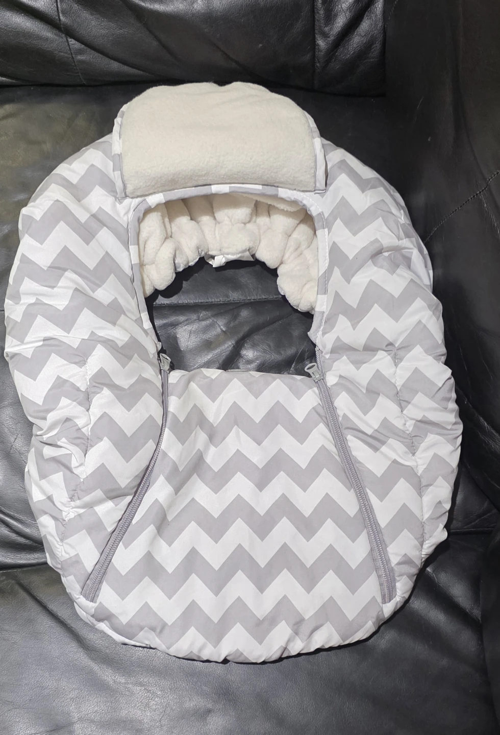 Like new Baby stroller and car seat Cover