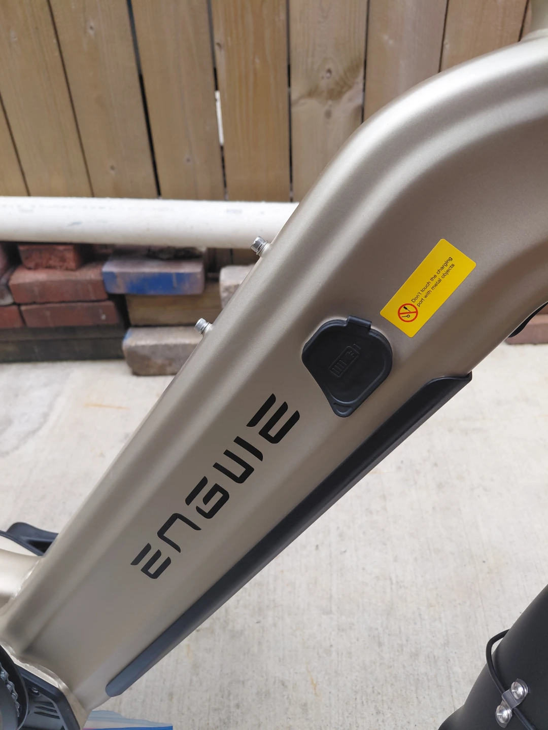 ENGWIE Electric Bike with Basket - photo 3