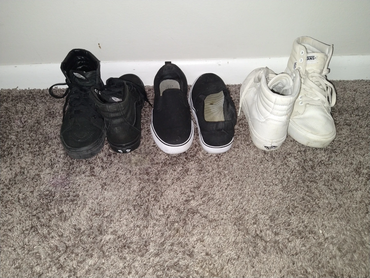 Vans Hi High Tops 1 Black 1 White 1 Black Slip On Pair Size 7 - photo 2