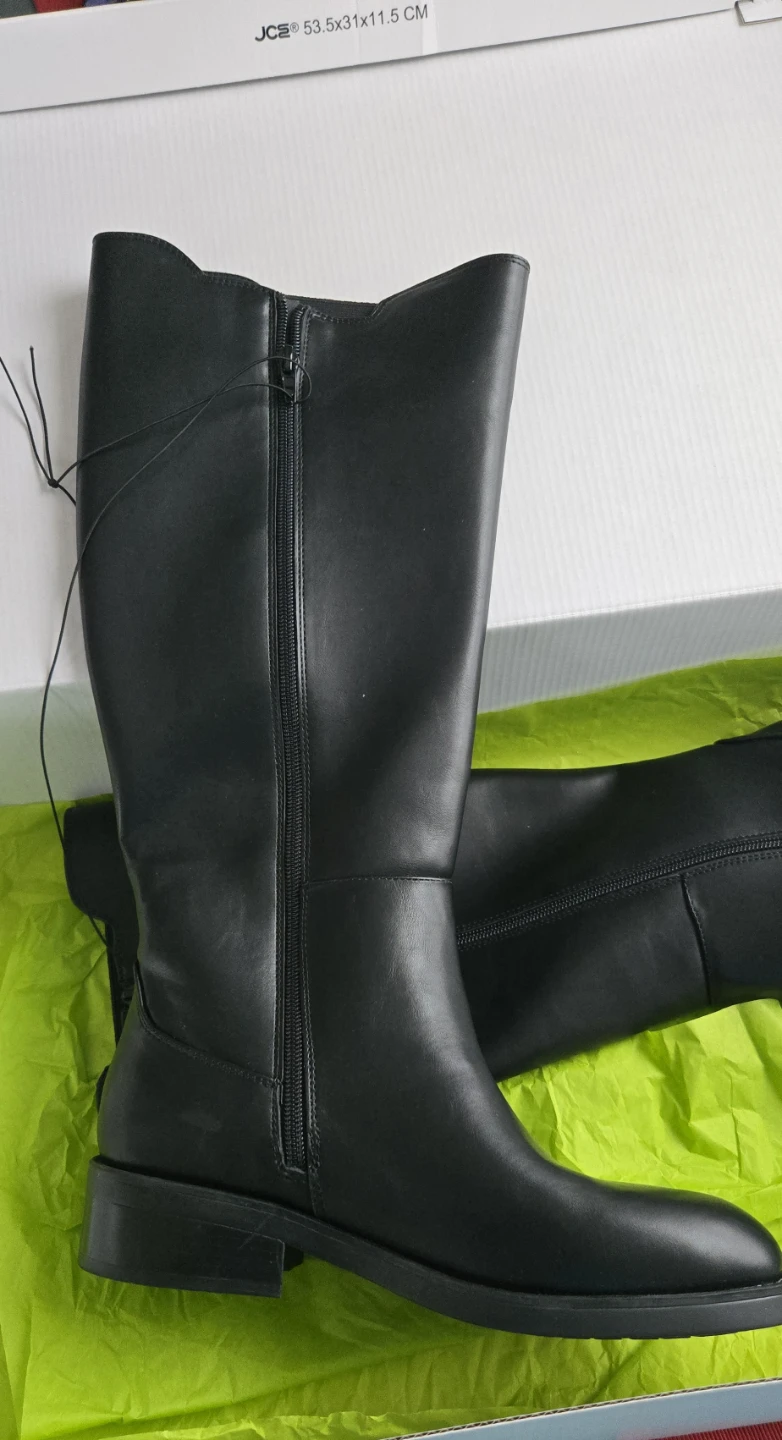 Steve Madden Black Knee-High Boots Size 8