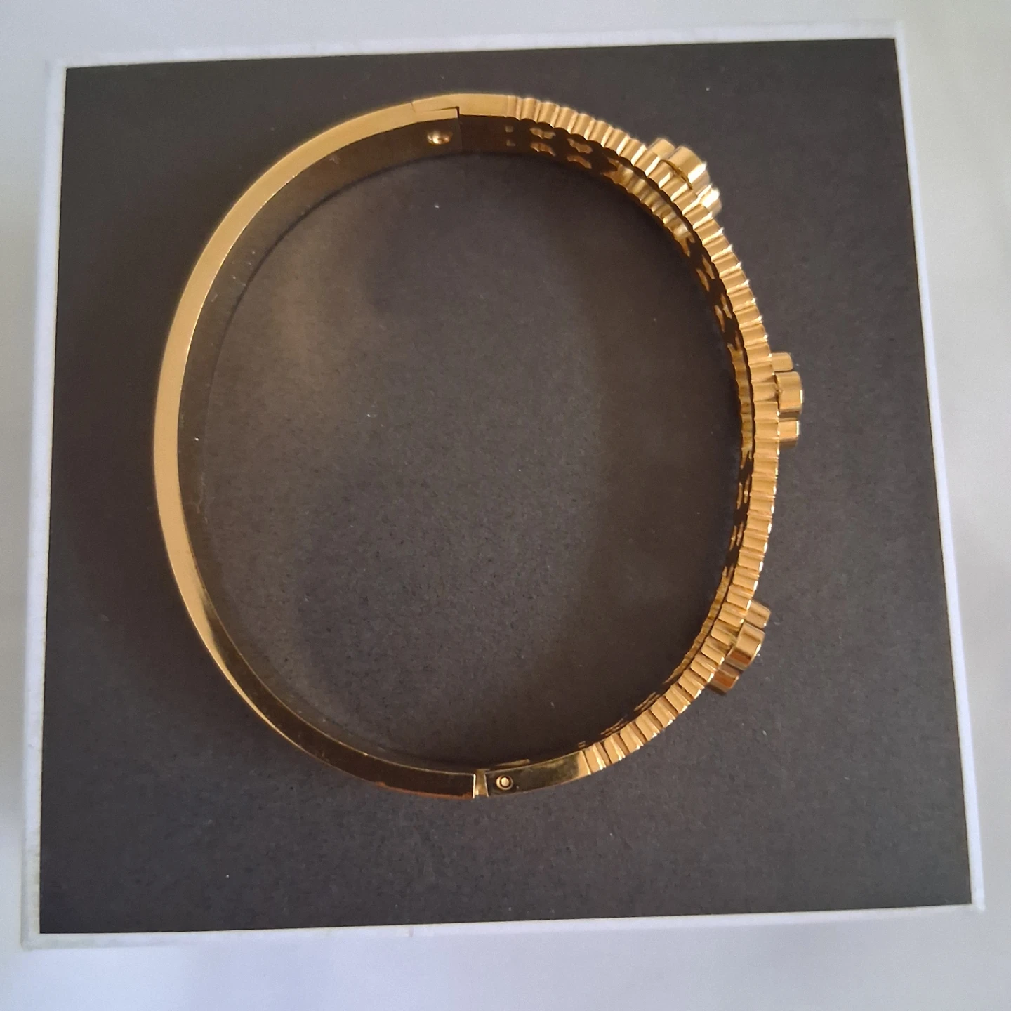 Gold Clover Bangle Bracelet - photo 4